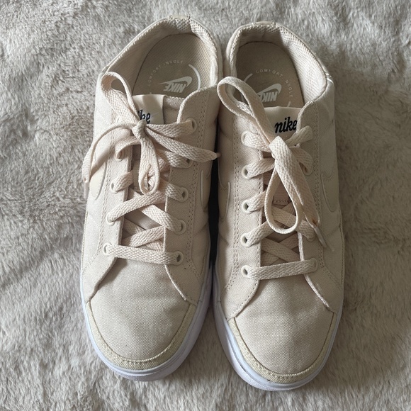 Nike Women's Open Back Sneakers - 8 - Picture 4 of 10